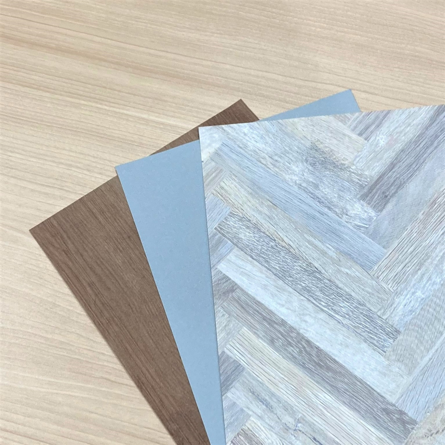 カットサンプルを取り寄せる